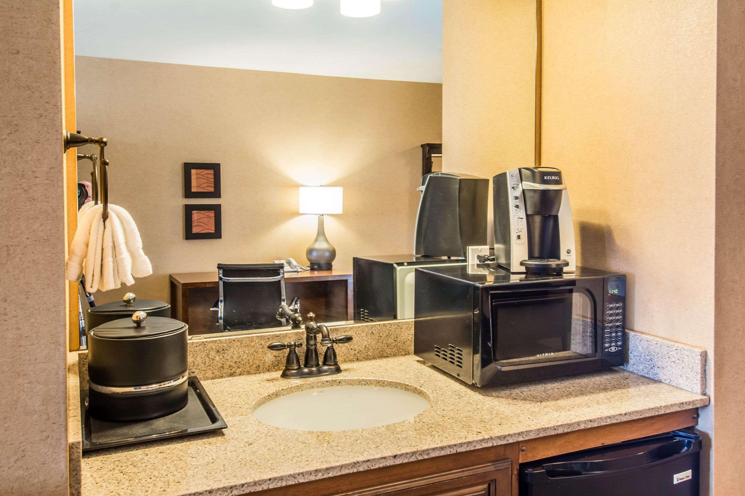 Comfort Inn & Suites Spokane Valley Exterior photo