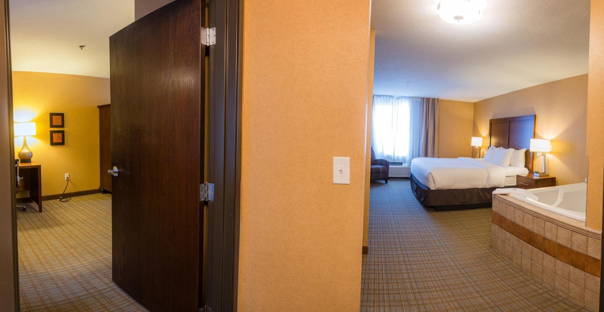 Comfort Inn & Suites Spokane Valley Exterior photo