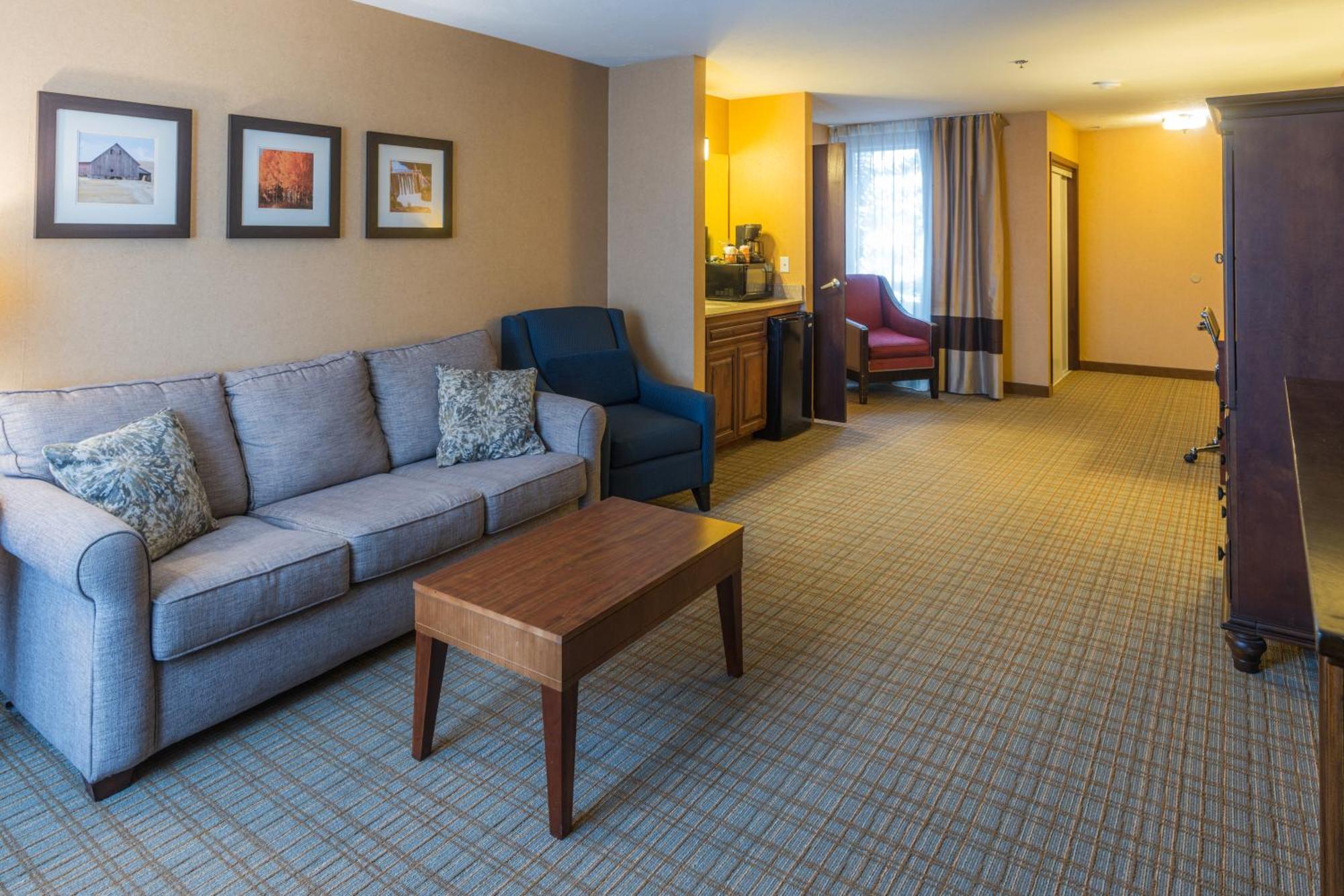 Comfort Inn & Suites Spokane Valley Exterior photo